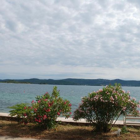 5 Meters From The Sea With Private Beach - 70M2 Colibri Sunset Apartments Sveti Petar  Exterior foto
