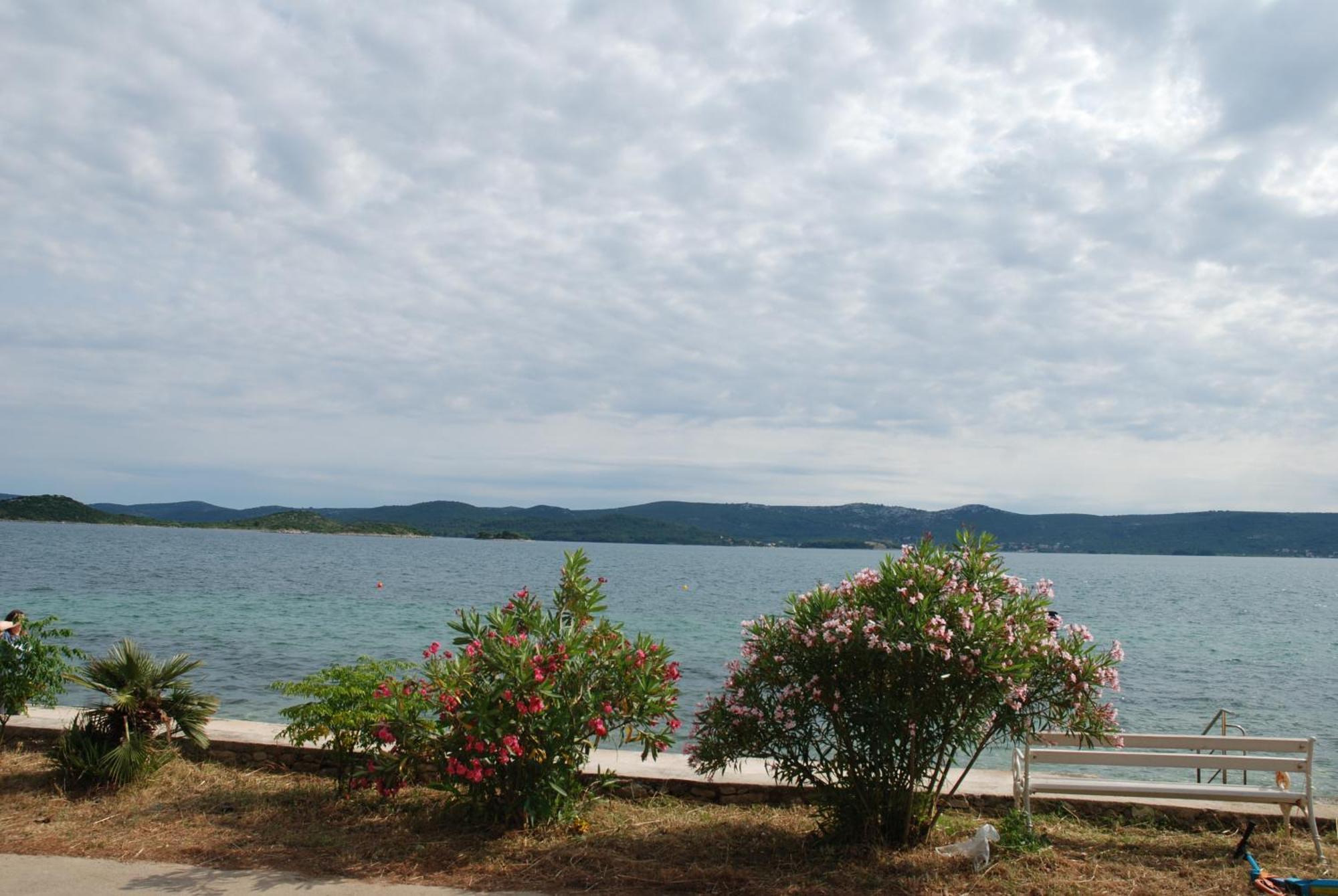 5 Meters From The Sea With Private Beach - 70M2 Colibri Sunset Apartments Sveti Petar  Exterior foto